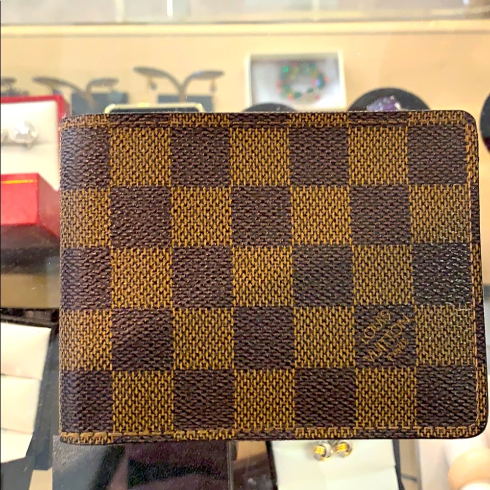 Louis Vuitton bifold multiple wallet